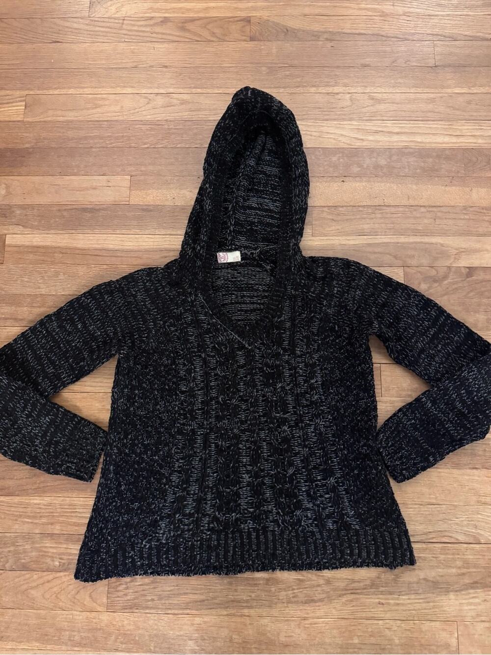 SO Women's Black Gray Cable Knit Hooded Sweater Pullover - Size XS
 b76